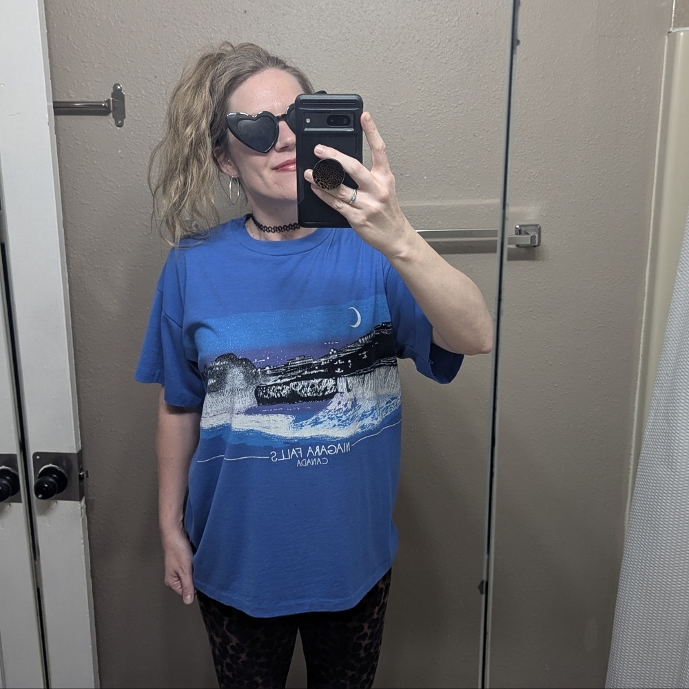 Vintage Single Stitch Niagara Falls Canada Graphic Tee - Picture 2 of 8